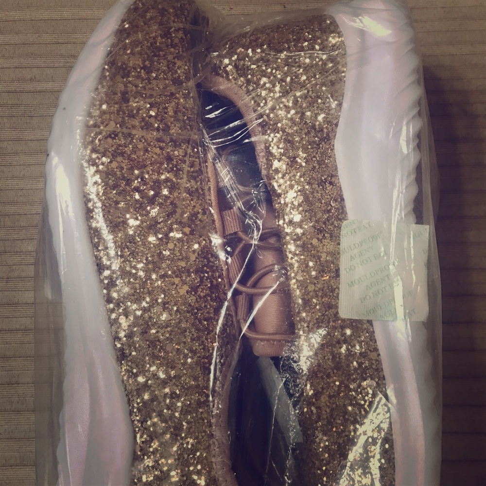 New glitter tennis shoes